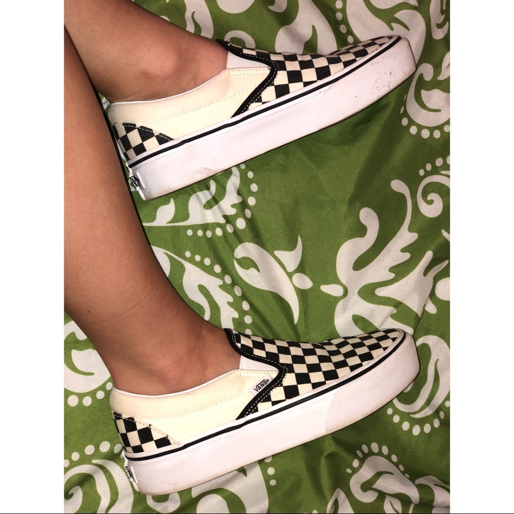 Women’s checkered platform vans